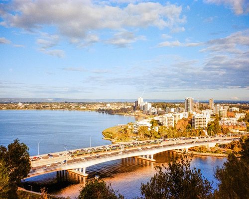 Swan River in Perth showcasing a relaxed waterfront lifestyle weekend